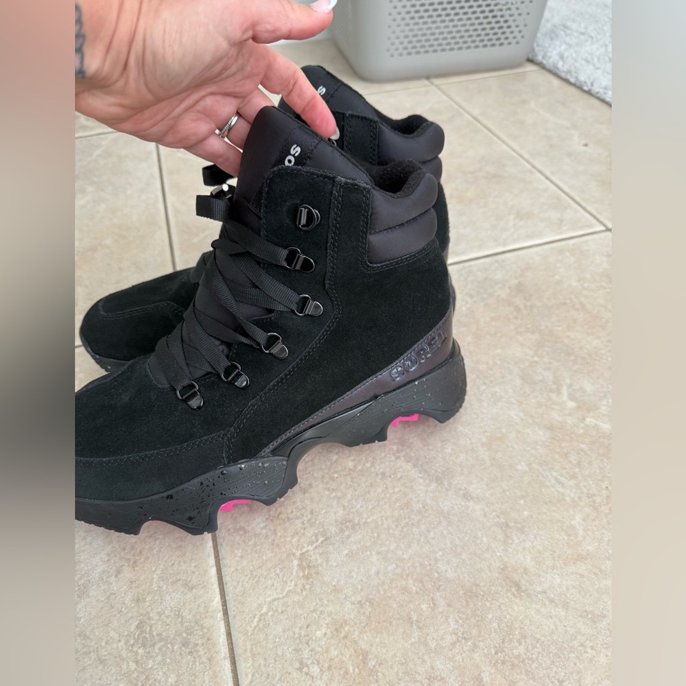 Sorel Kinetic Impact Conquest Aurora Boots nwot Women’s Shoes Boot Black Size 11 - Picture 11 of 12